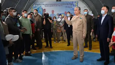 благодарность Токаев волонтеры, фото - Новости Zakon.kz от 05.09.2022 19:06