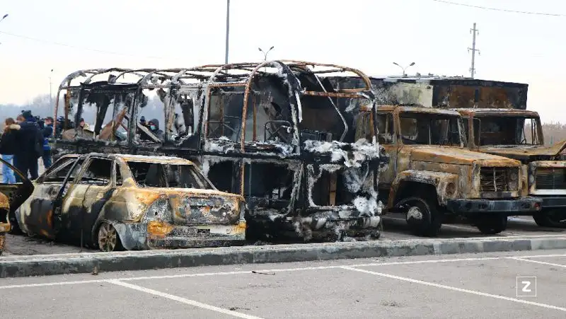сгоревшие машины , фото - Новости Zakon.kz от 13.01.2022 15:49