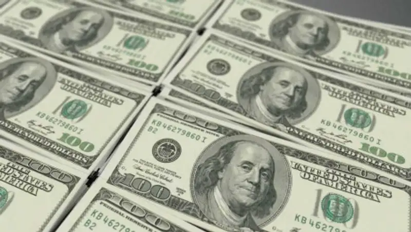 Доллар немного отыграл назад