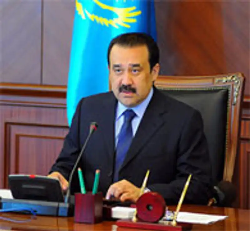 Премьер-Министр подписал Постановление о создании комиссии для оперативного решения проблем в г.Жанаозен, фото - Новости Zakon.kz от 20.12.2011 15:31