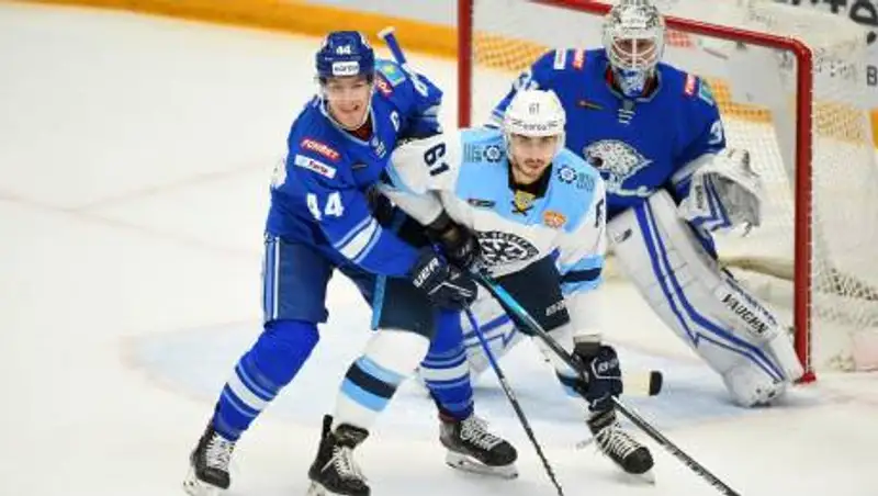 "Барыс" прервал серию поражений, обыграв "Сибирь"