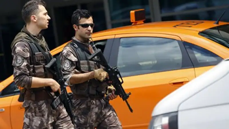 В Турции подорвали здание полиции