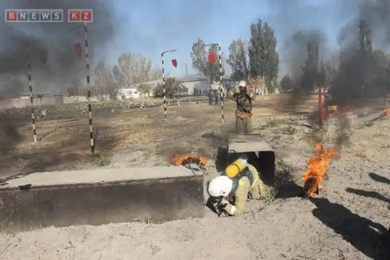 В Кызылорде у пожарных появилась площадка для экстремальных тренировок (фото), фото - Новости Zakon.kz от 26.10.2013 22:46