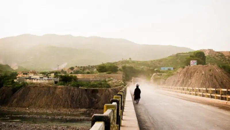 Родственники убили девушек за видео с мужчиной в Пакистане