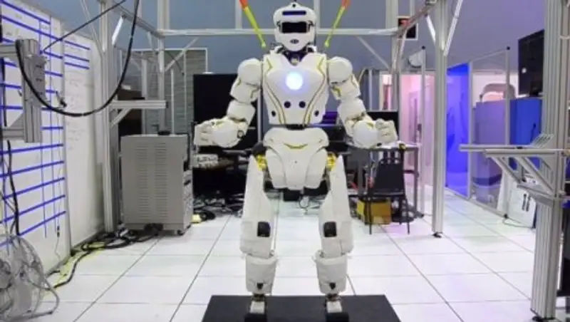 Илон Маск и 116 ученых потребовали от ООН запретить роботов-убийц