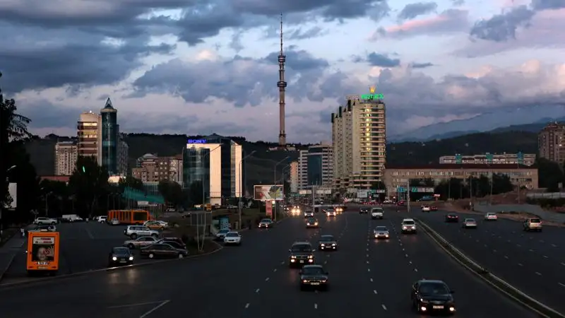 Каждый второй автомобиль в Казахстане старше 20 лет
