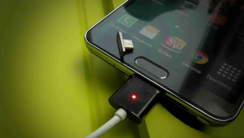 Слушала музыку и уснула – в Алматинской области от удара током погибла девочка