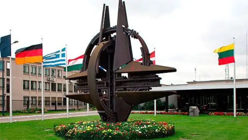 НАТО готово ввести войска в Турцию