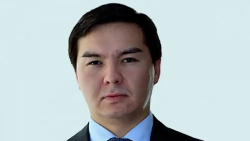 Нурали Алиев в четвертый раз стал отцом