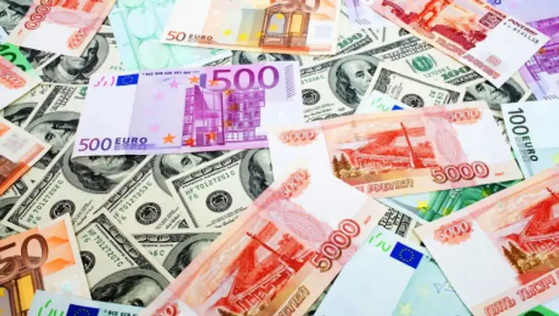 В июле казахстанцы купили валюты на 170,6 млрд тенге