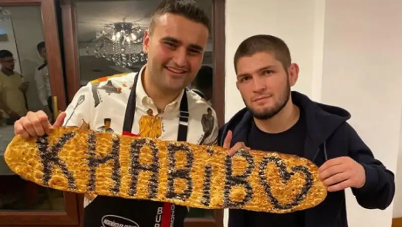 Турецкий повар разжег огонь в квартире ради Хабиба Нурмагомедова