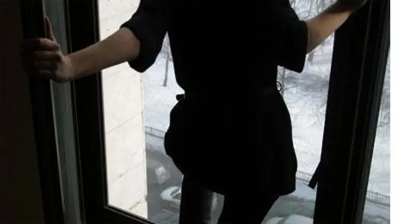В Усть-Каменогорске девятиклассница покончила жизнь самоубийством из-за ссоры с парнем