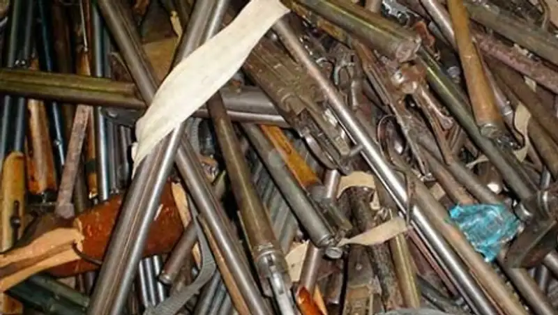 Полицейские Костаная вновь выкупают оружие у населения