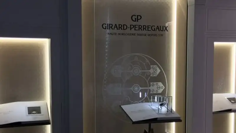 В Париже ювелирный бутик ограбили на полмиллиона евро