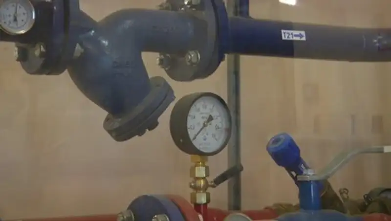 В Алматы начинают отключать тепло должникам