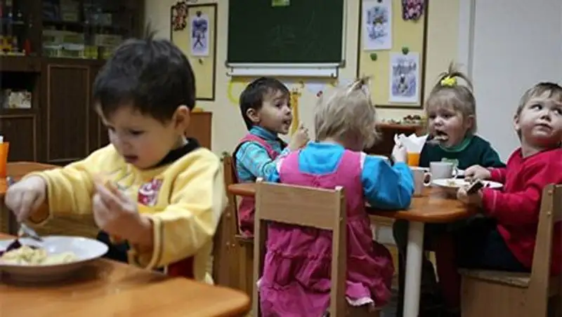 В Актобе главбух садика «съела» 15 миллионов, сданных на питание детей