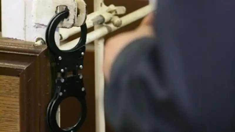 Жительницу Усть-Каменогорска осудили за нанесение смертельных ранений сожителю-извергу