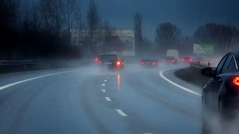 Гололед, туман и шквал ожидаются в 11 областях Казахстана в пятницу