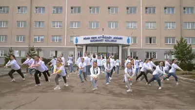 студенты флешмоб, фото - Новости Zakon.kz от 22.10.2022 17:45