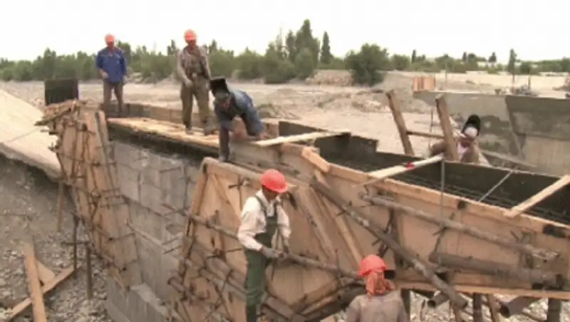 В Алматинской области рабочим вернули полмиллиарда долгов по зарплате