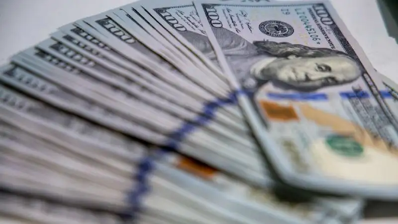 Премьер Украины заявил о получении 3 млрд долларов от США