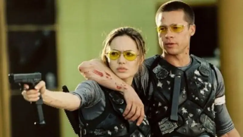 Анджелина Джоли обвинила Брэда Питта в алкоголизме и наркомании