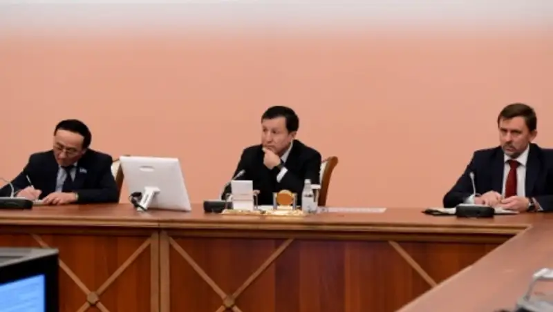 В Астане рассмотрят проект общественного Интернета