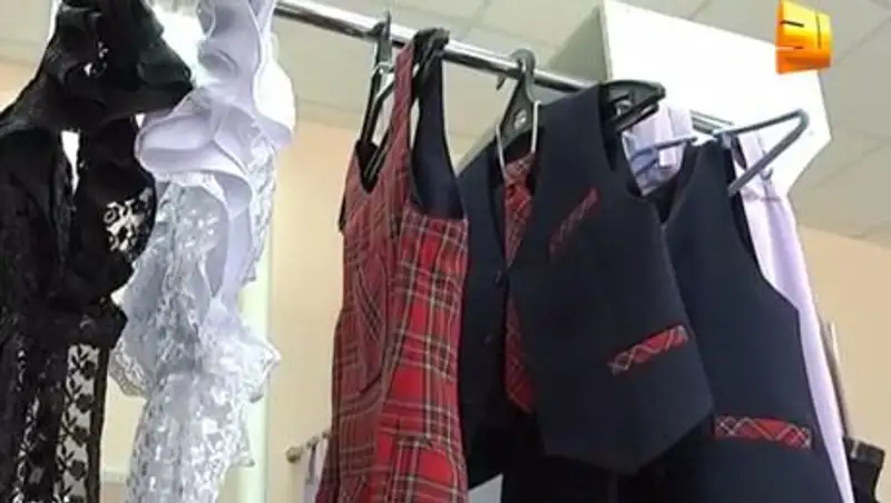 Костанайские модельеры вносят изыски в одежду для учеников 