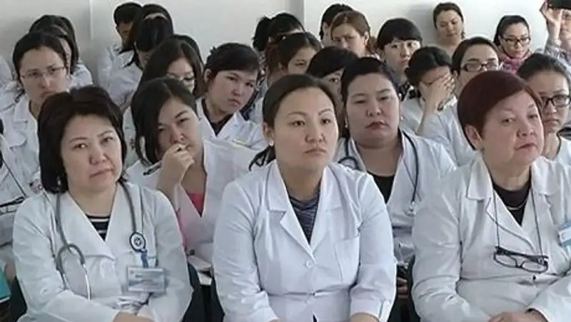 Врачам в РК придется материально отвечать за свои ошибки