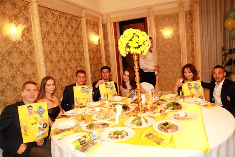 ФК «Кайрат» наградили медалями ФК «Кайрат» наградили медалями, фото - Новости Zakon.kz от 06.11.2013 03:40