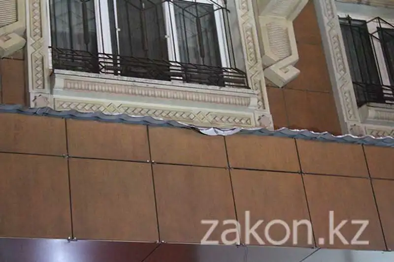 В Алматы молодая женщина погибла, выпав из окна при невыясненных обстоятельствах (фото) В Алматы молодая женщина погибла, выпав из окна при невыясненных обстоятельствах (фото), фото - Новости Zakon.kz от 11.11.2013 18:09