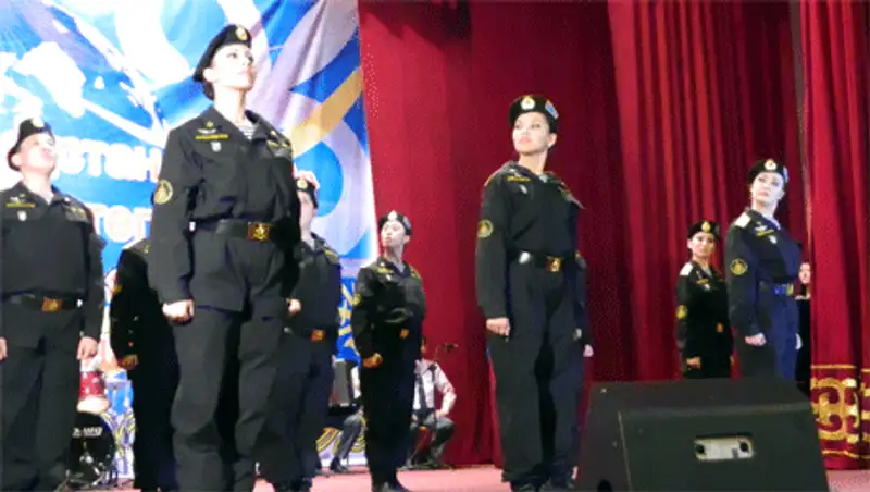 Военные Аягоза готовы к выполнению поручений Верховного Главнокомандующего ВС РК, фото - Новости Zakon.kz от 19.10.2013 22:21