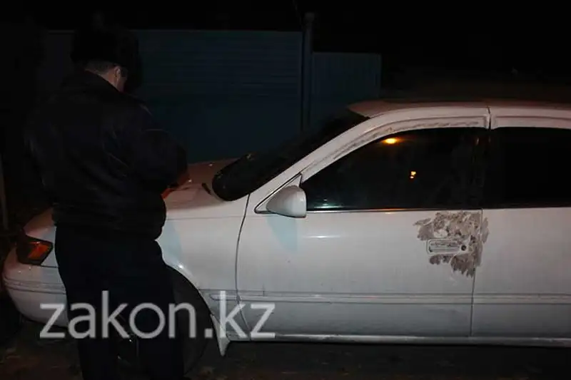 В Алматы работник СТО вместо того, чтобы красить чужую машину, уехал на ней кататься В Алматы работник СТО вместо того, чтобы красить чужую машину, уехал на ней кататься, фото - Новости Zakon.kz от 14.11.2013 16:56