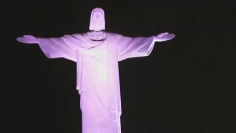 В Бразилии накануне открытия мундиаля бастуют работники транспорта