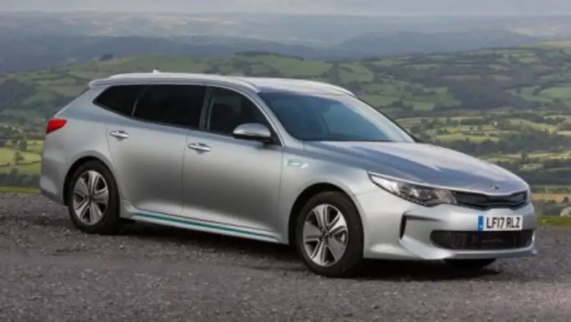 KIA начинает продажи гибридного универсала Optima SW PHEV