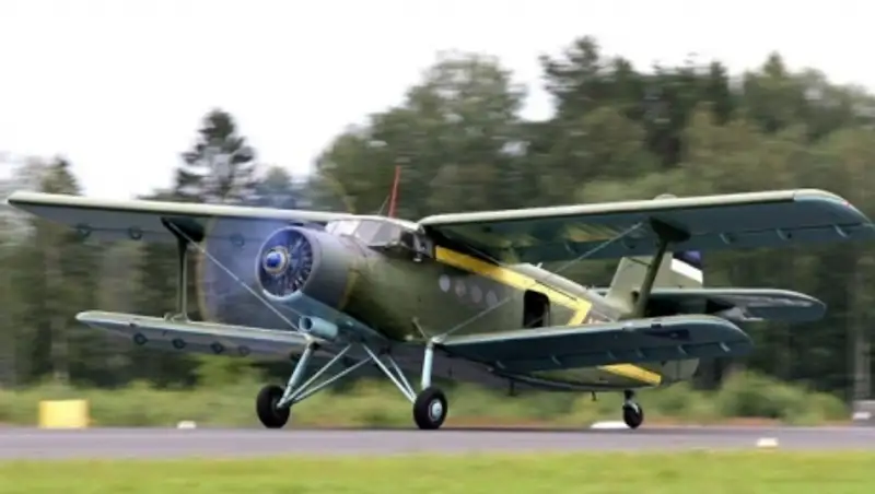 В России АН-2 загорелся после посадки