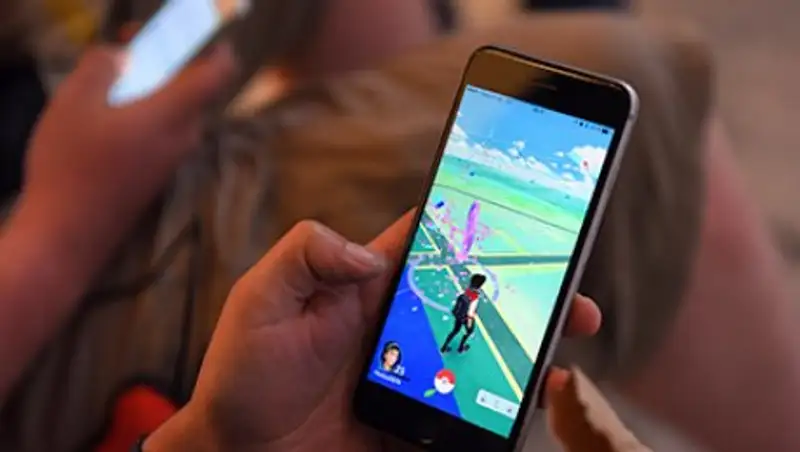 В США арестовали бросивших ребенка ради покемонов родителей