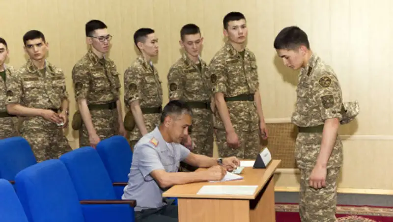 Военнослужащие принимают активное участие во внеочередных выборах