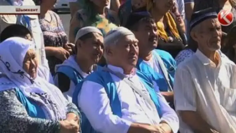 400 первых паломников отправились из Шымкента в Мекку