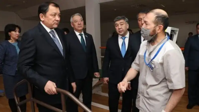 Нурлан Ногаев: Мы должны создавать комфортные условия для приглашенных врачей