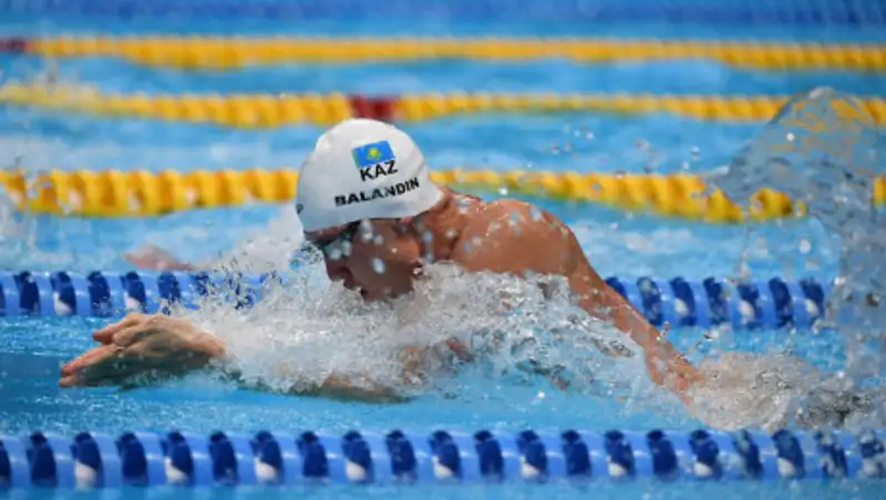 Олимпийский чемпион по плаванию из Казахстана будет готовиться к Олимпиаде в США