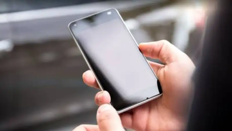 Работники ЦОНов не звонят должникам