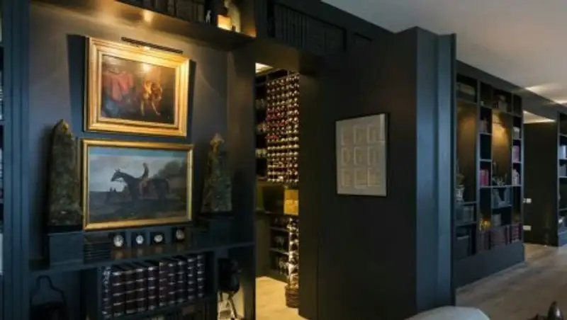 Продавший квартиру за 65 миллионов брокер рассказал о "звонке из ведомства"