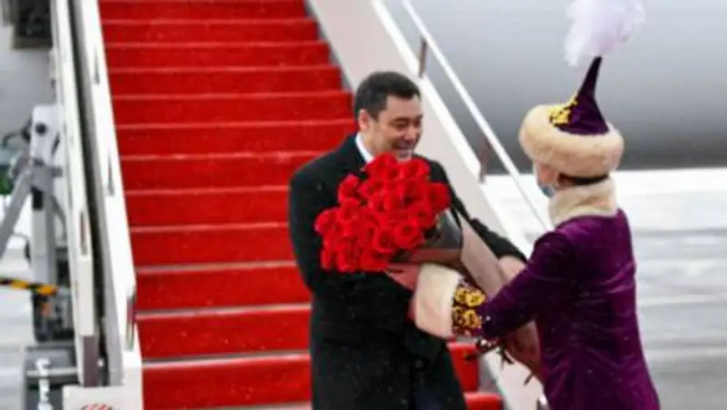 Садыр Жапаров прибыл в Нур-Султан