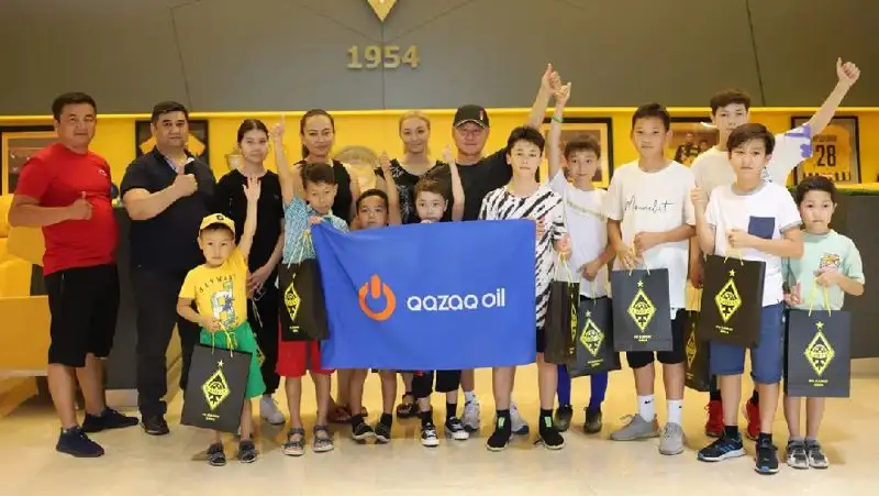 Qazaq Oil и ФК «Кайрат» порадовали маленьких болельщиков в рамках Года детей в РК