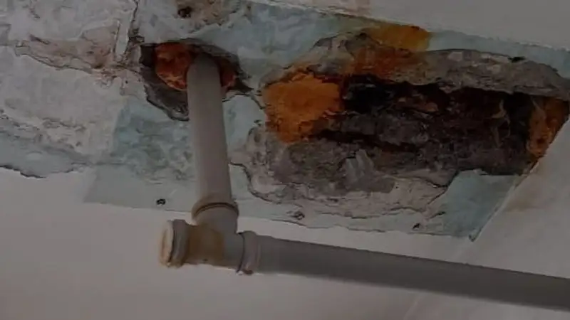 Пациенты ужаснулись состоянием больницы в Усть-Каменогорске