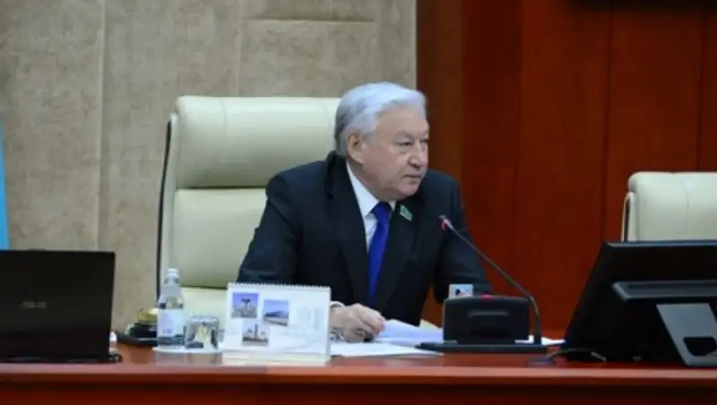 Депутатов призвали мобилизироваться для выполнения комплекса мер по модернизации страны