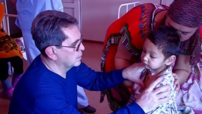 Шымкентте ж&#1199;регінде а&#1179;ауы бар 5 бала&#1171;а ота жасалды