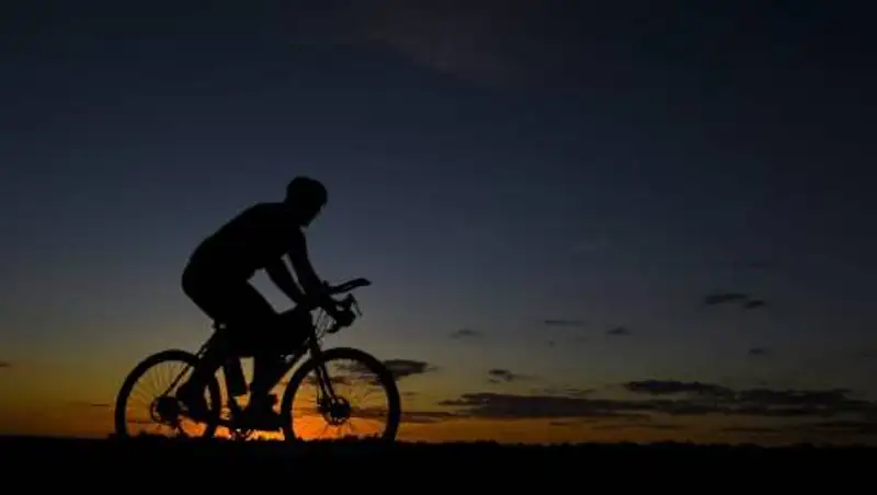 Областники ограбили подростков в роще Баума