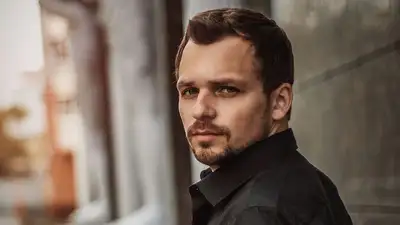 Смерть российского актера оказалась "шуткой" от мошенников, фото - Новости Zakon.kz от 03.09.2023 02:17